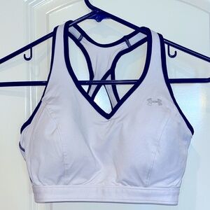 Under Armour sports bra. White with black trim. Medium 34-36
